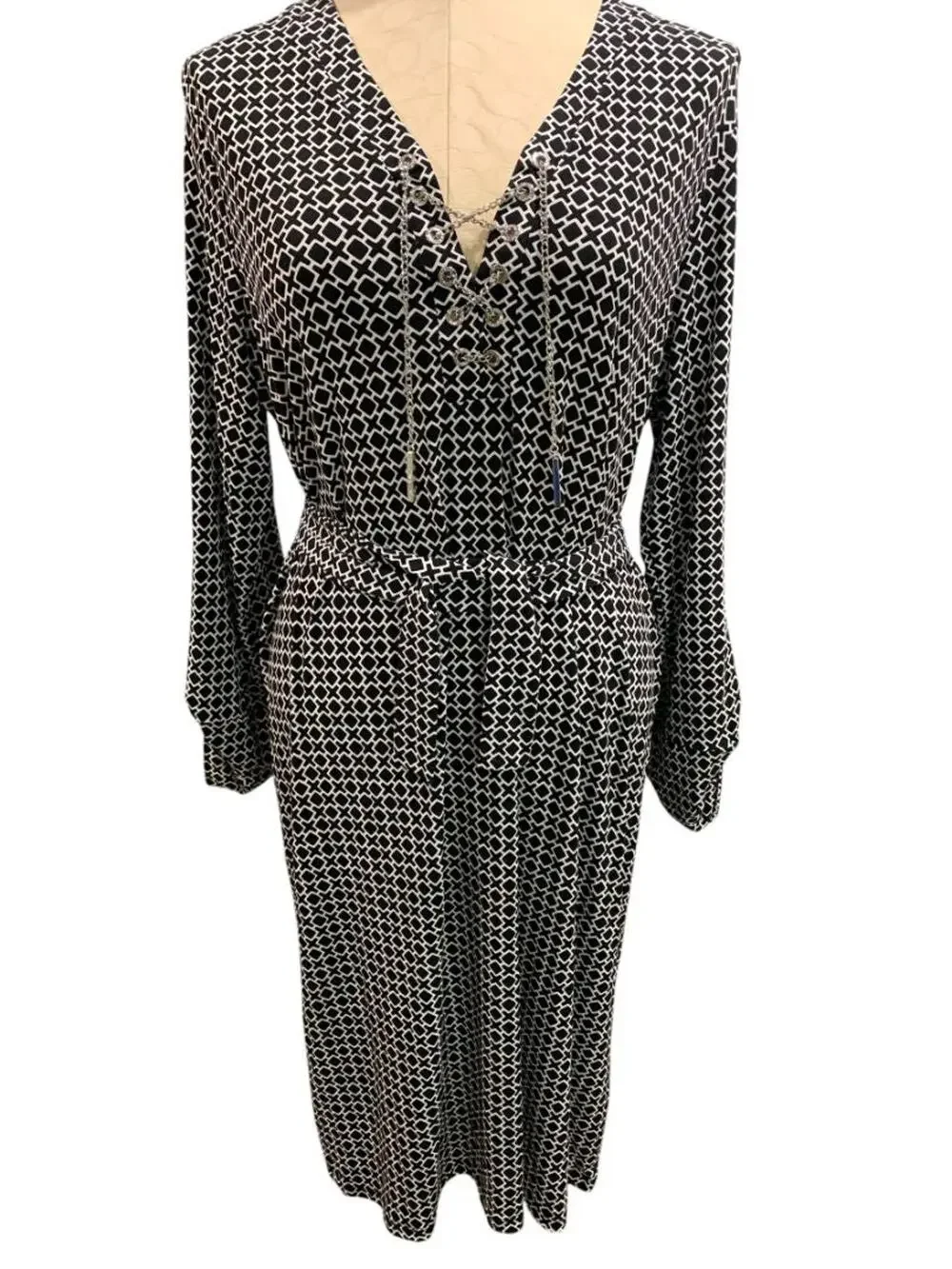 Size 1X Michael Kors Black White Belted Dress Chain Lace Up Neckline